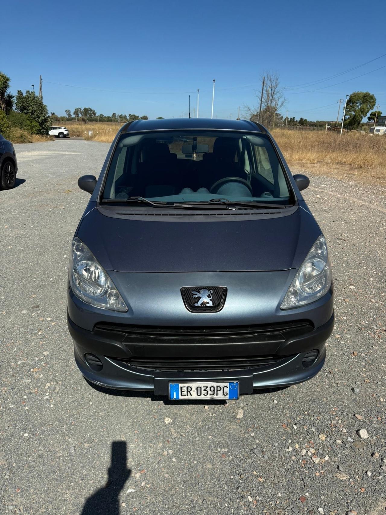 Peugeot 1007 1.4 Diesel- Neopatentati-Clima