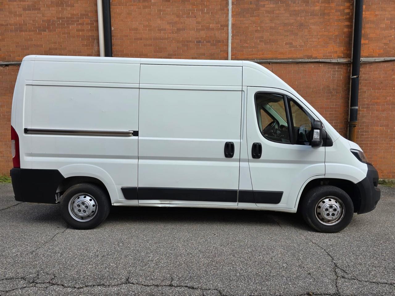 Peugeot Boxer 2.2 HDI 140CV L2-H2