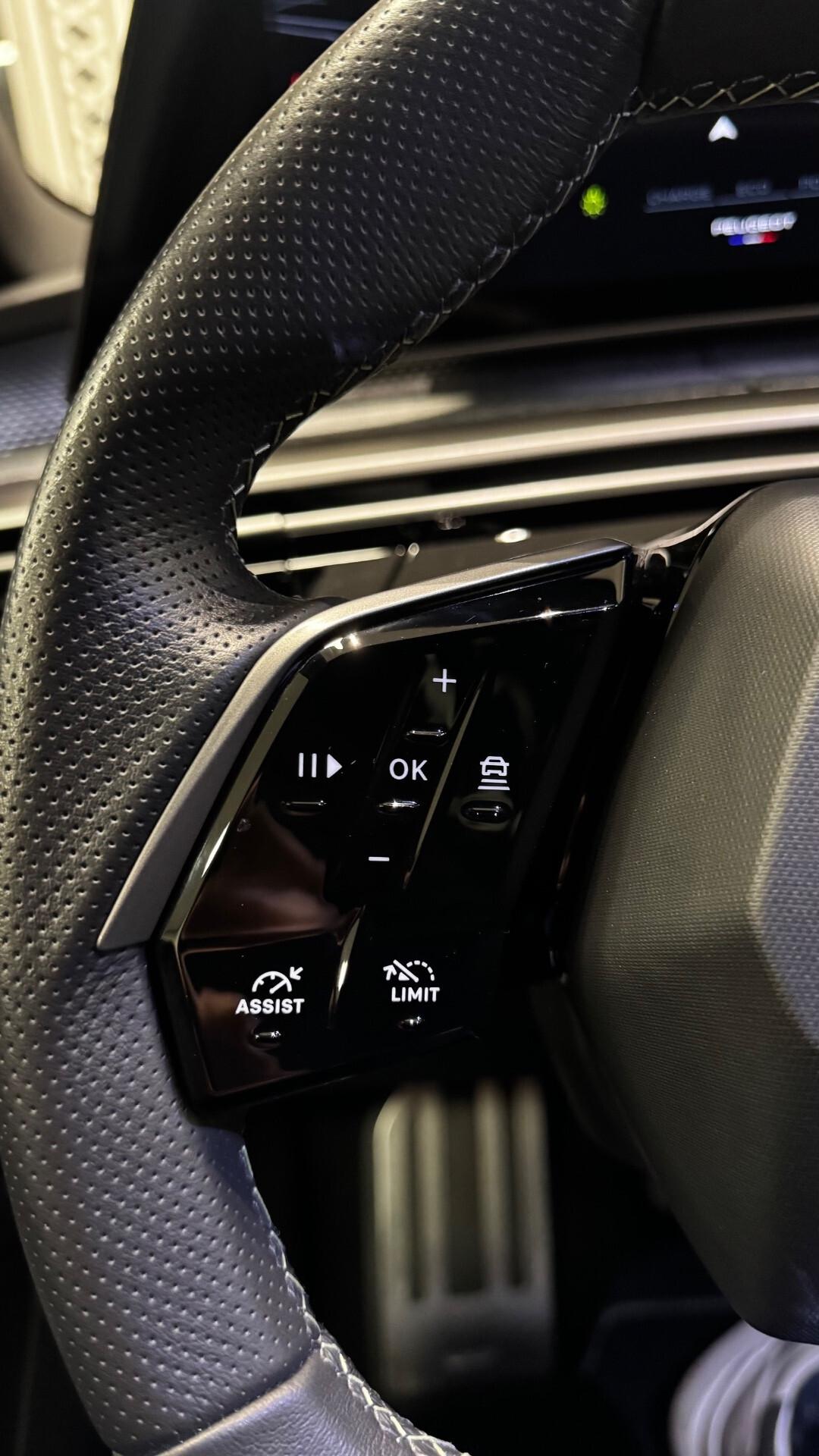 Peugeot 3008 Hybrid 136 e-DCS6 Allure