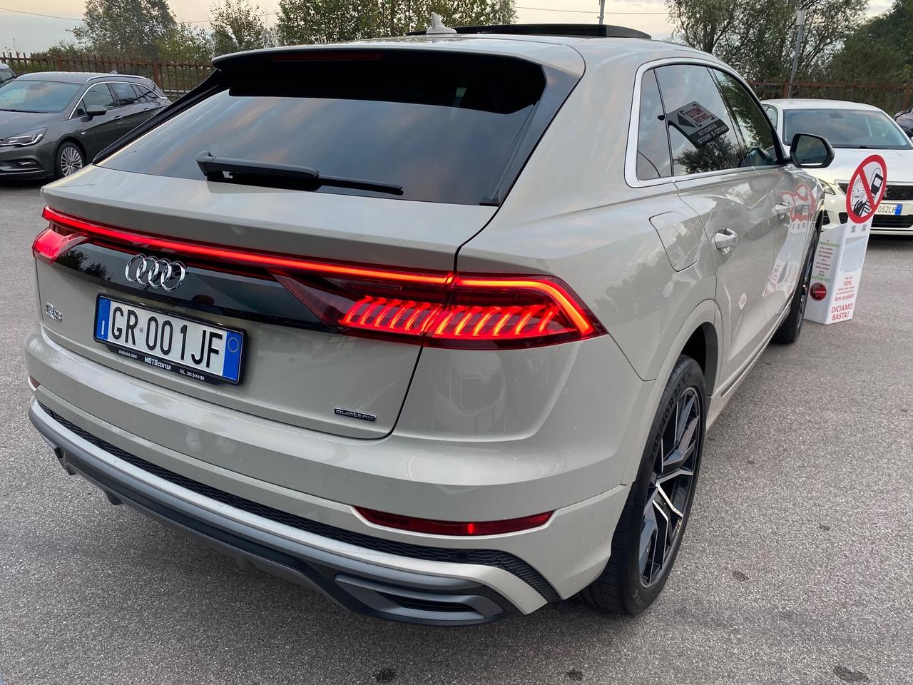 Audi Q8 50 3.0 286 CV quattro Tetto S line edition Full