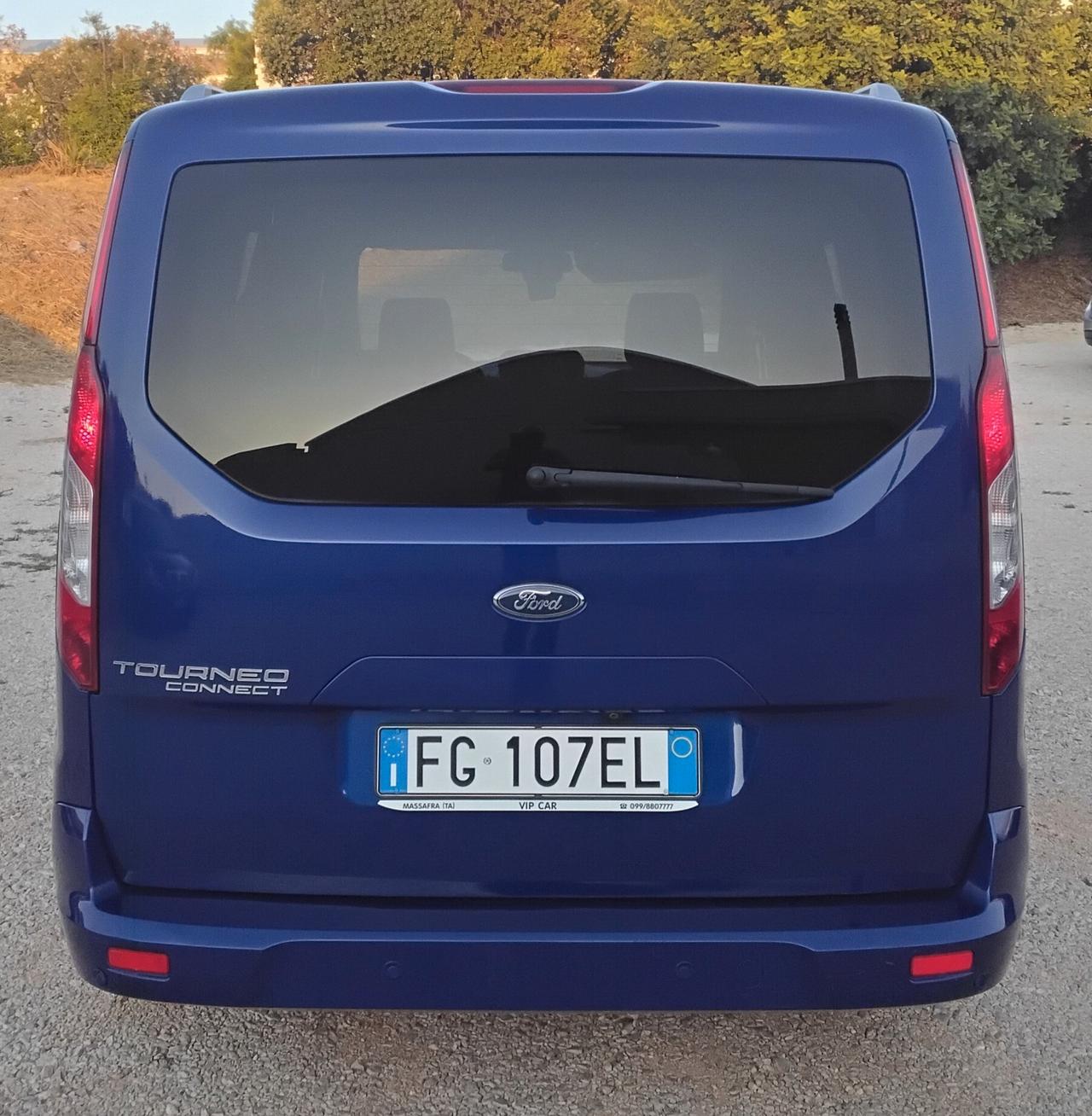 Ford Tourneo Connect 1.5 TDCi 120 CV Titanium