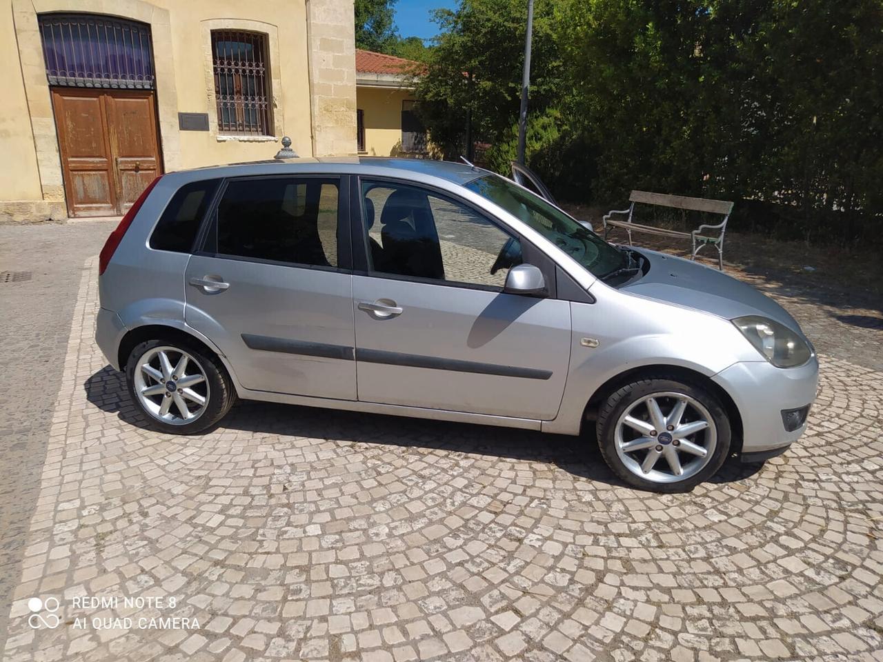 Ford Fiesta 1.2 16V 5p. Ghia