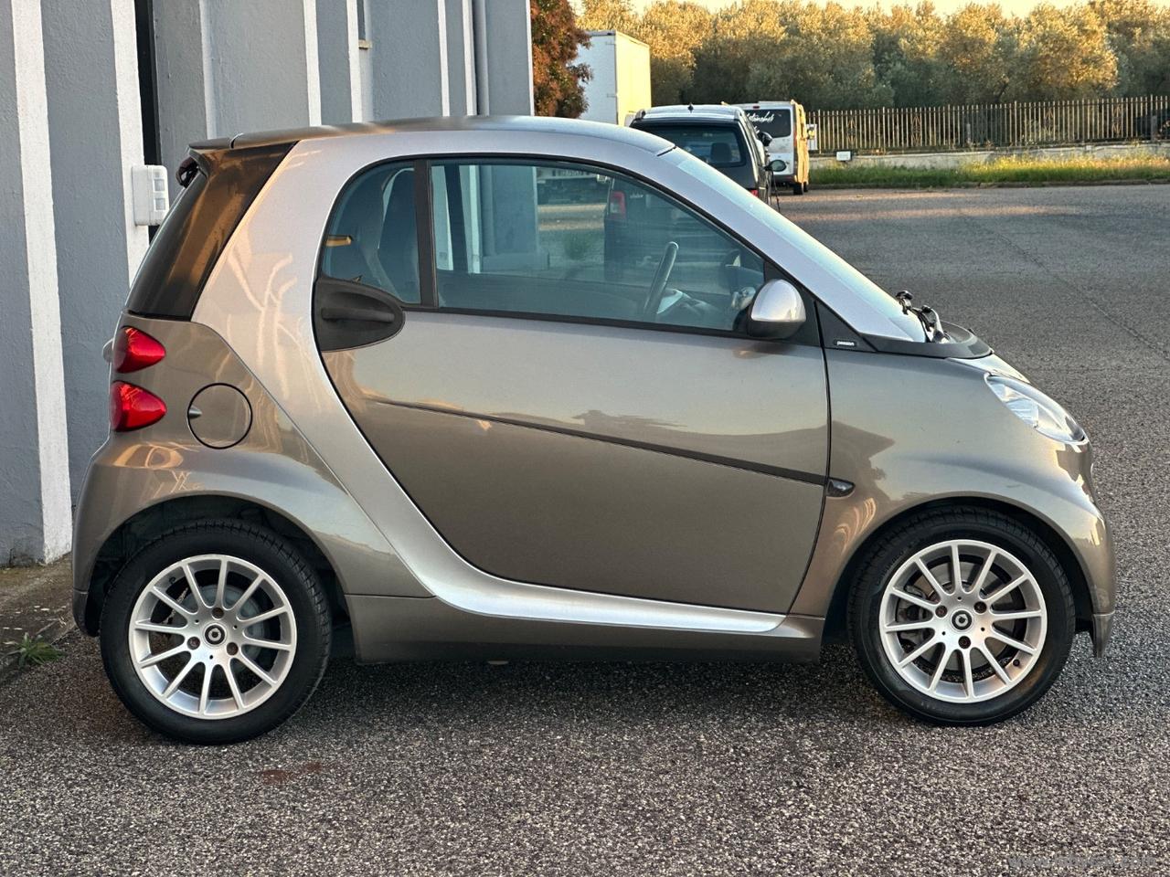 SMART fortwo 1000 52 kW MHD coupé passion