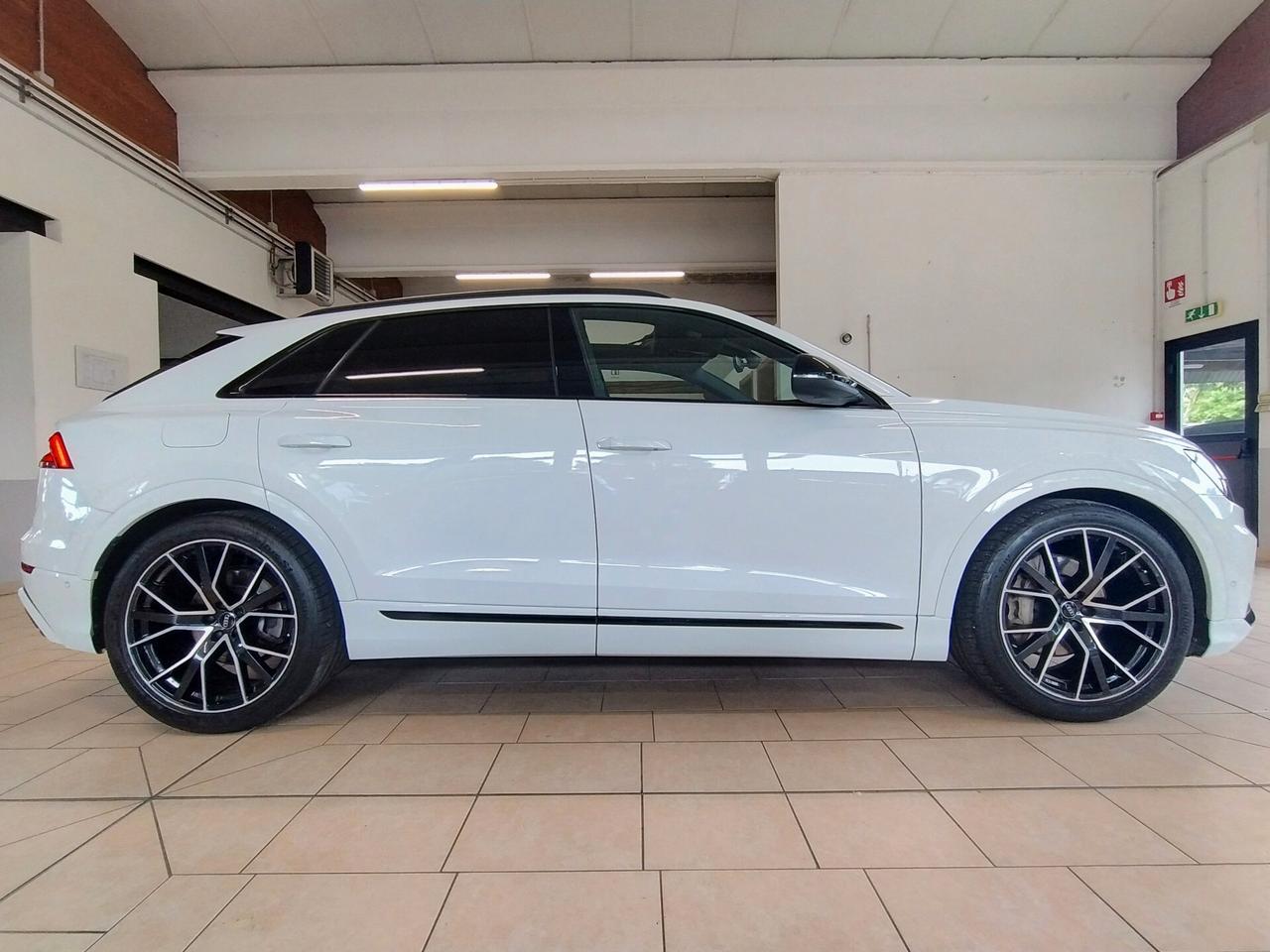 AUDI Q8 50TDI quattro tiptronic SLINE 360 TETTO TOUR AMBIENT