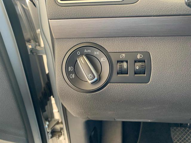 VOLKSWAGEN Touran Business 1.6 TDI DSG 7 POSTI OK NEOPATENTATI C.AUT