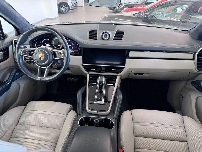 Porsche Cayenne 3.0 V6 E-HYBRID