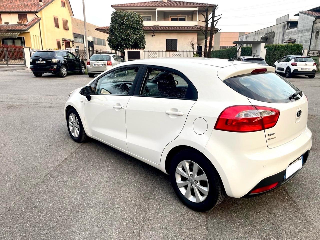 Kia Rio 1.2 CVVT 5p. EX per Neopatentati 2014