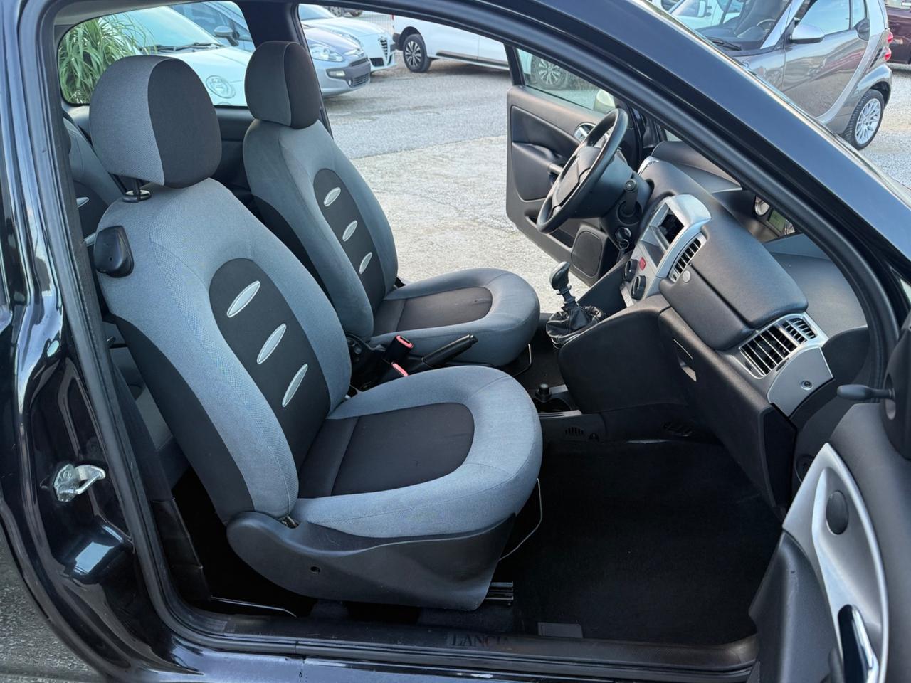 Lancia Ypsilon 1.2 Oro Giallo