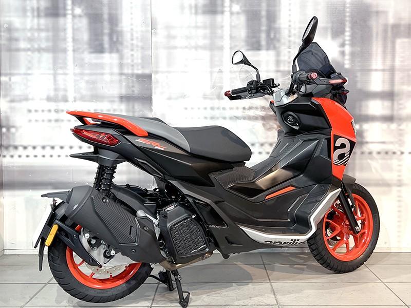 Aprilia SR GT Sport 200