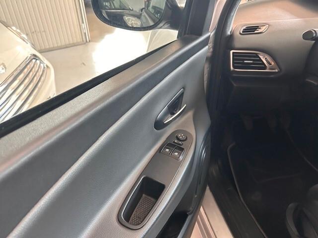 Lancia Ypsilon 1.2 69 CV 5 porte GPL Ecochic Silver