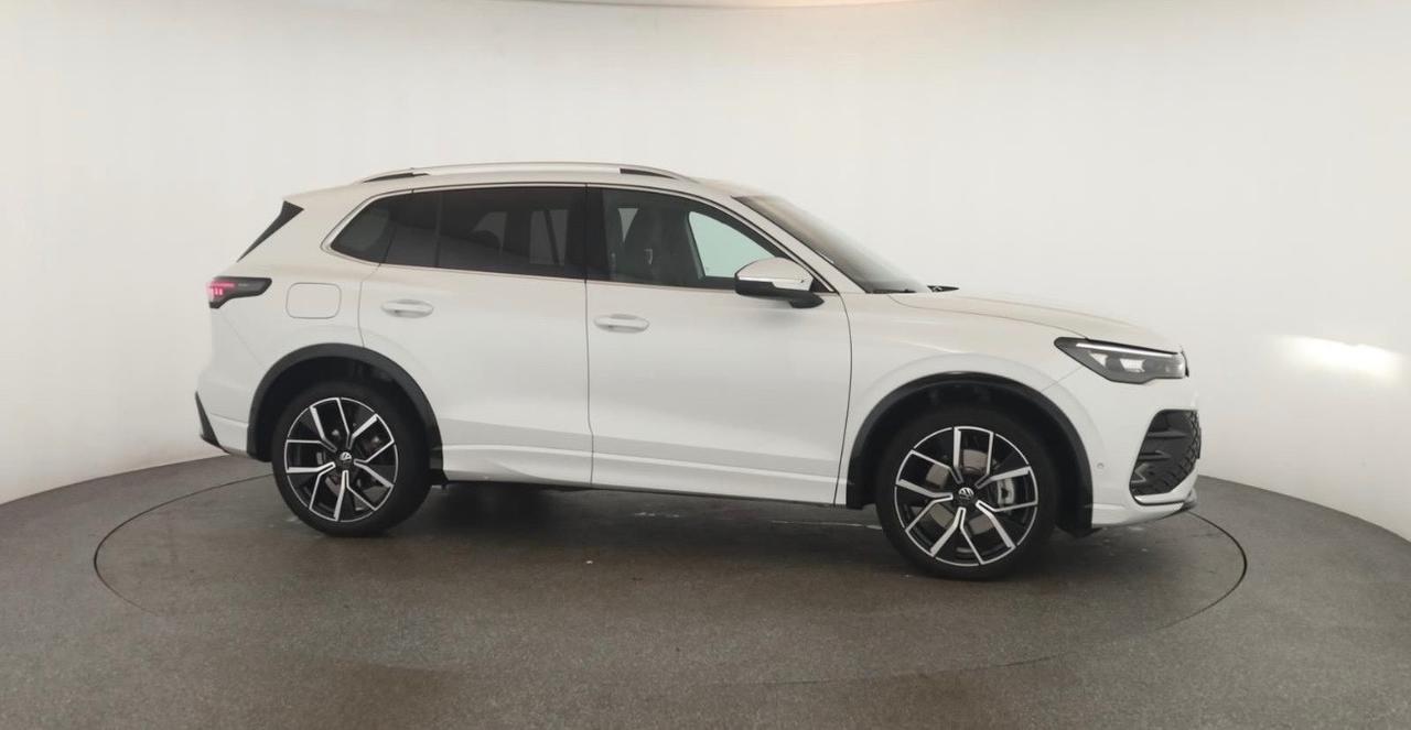 Volkswagen Tiguan 2.0TDi DSG R Line Navi Tetto Cerchi neri