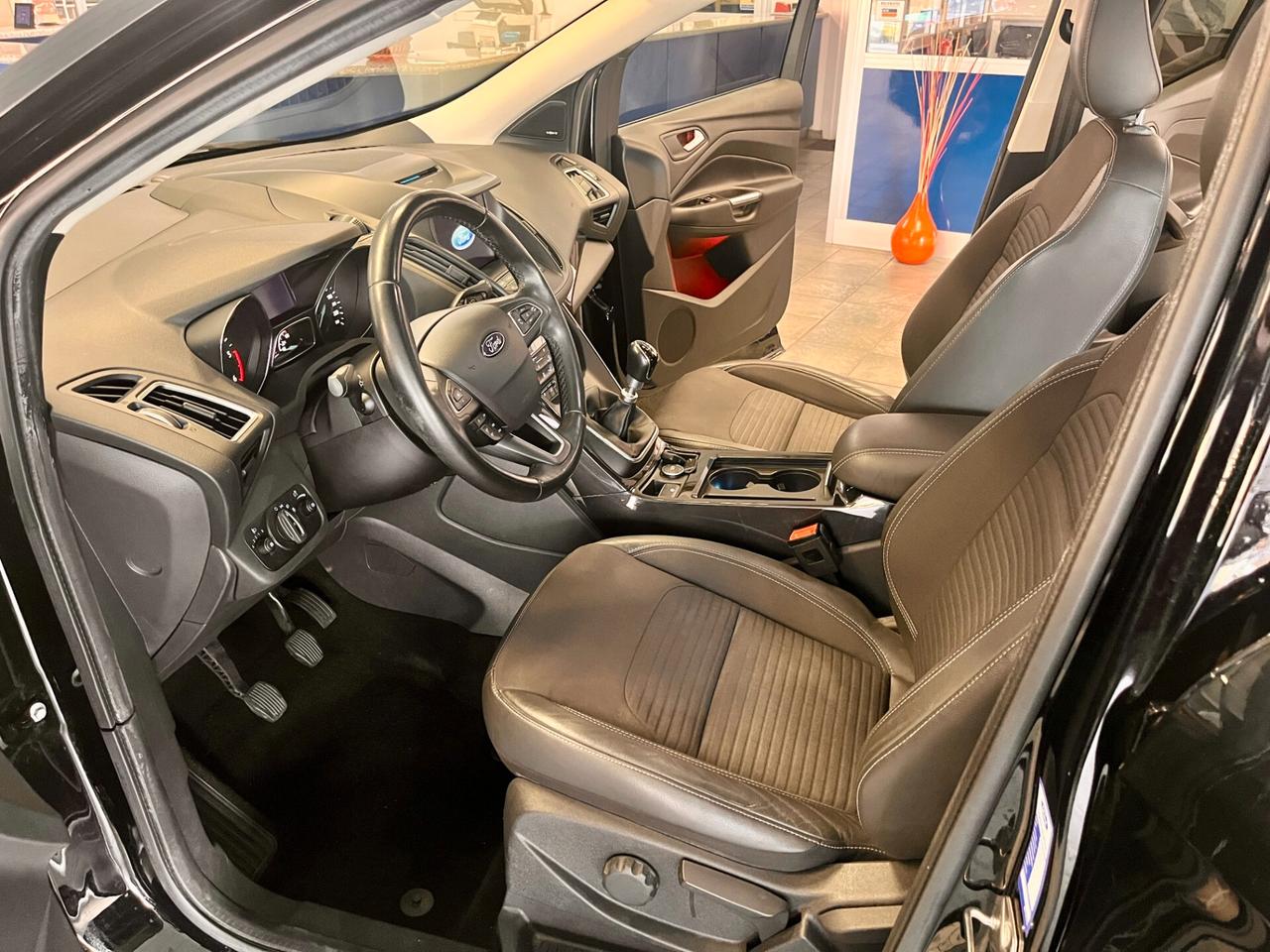 Ford Kuga 2.0 TDCI 150 CV S&S 4WD Titanium