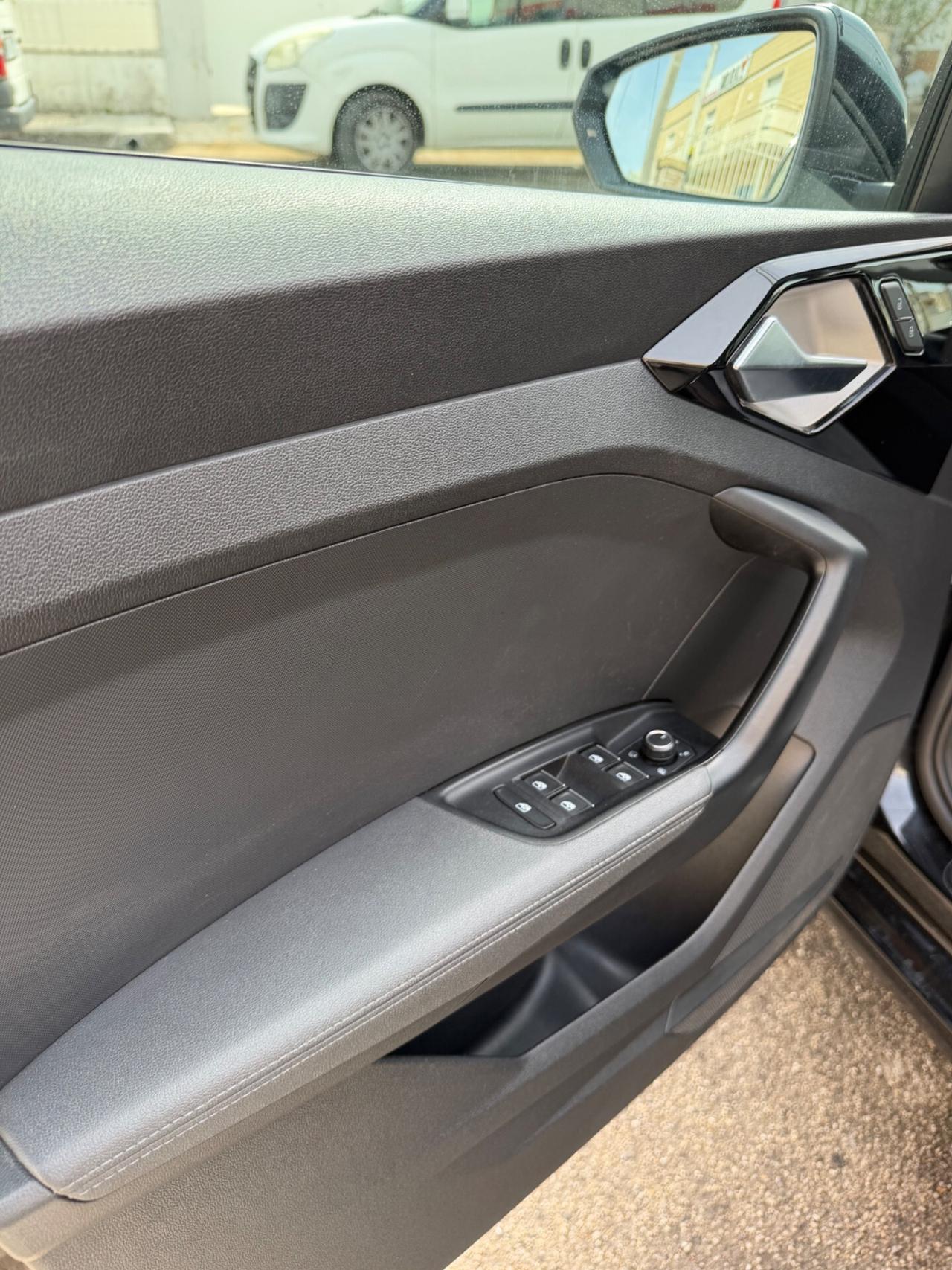 Audi A1 SPB 30 TFSI Advanced-2019/MATRIX