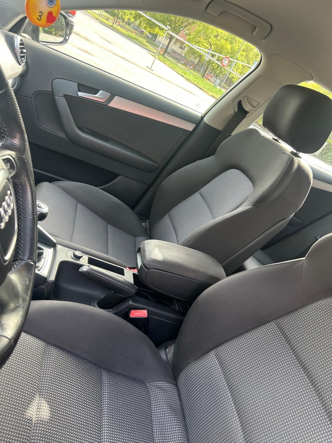 Audi A3 SPB 1.6 TDI 105 CV CR Ambition