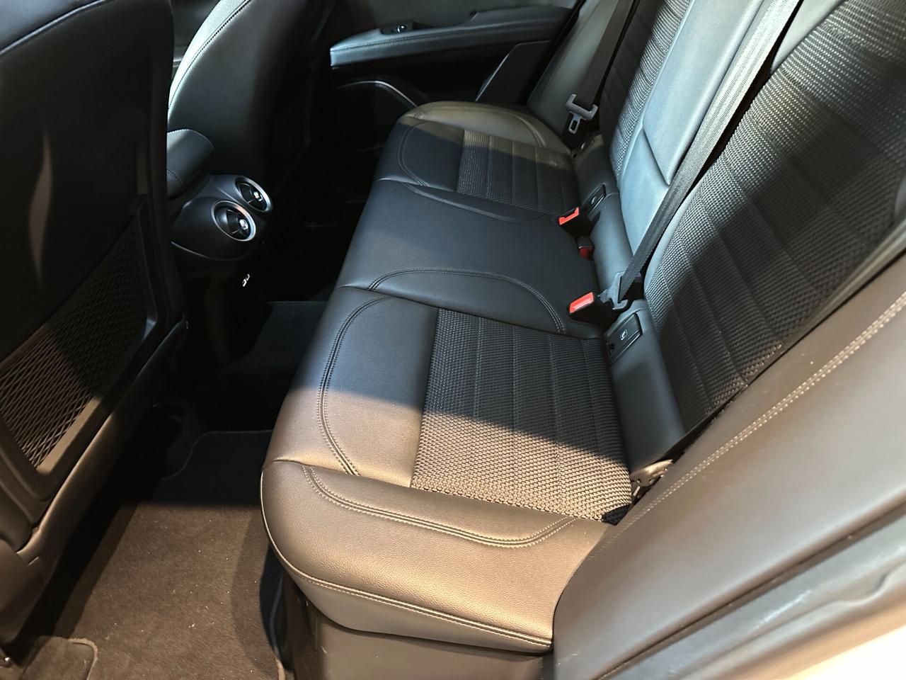 Alfa Romeo Stelvio 2.2 Turbodiesel 180 CV AT8 RWD Executive