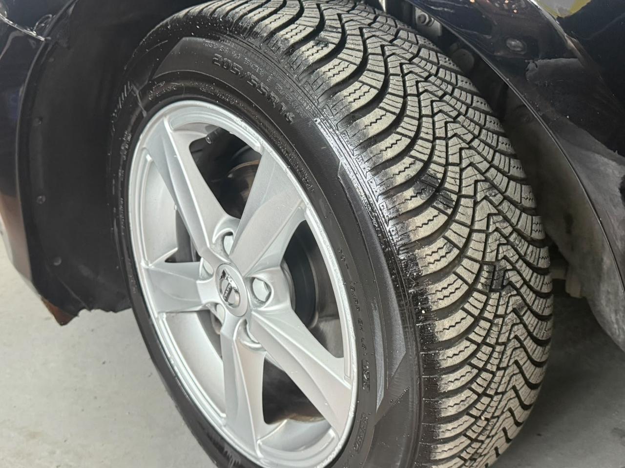 Volvo V40 2.0D 120CV D2 2018 Per Neopatentati