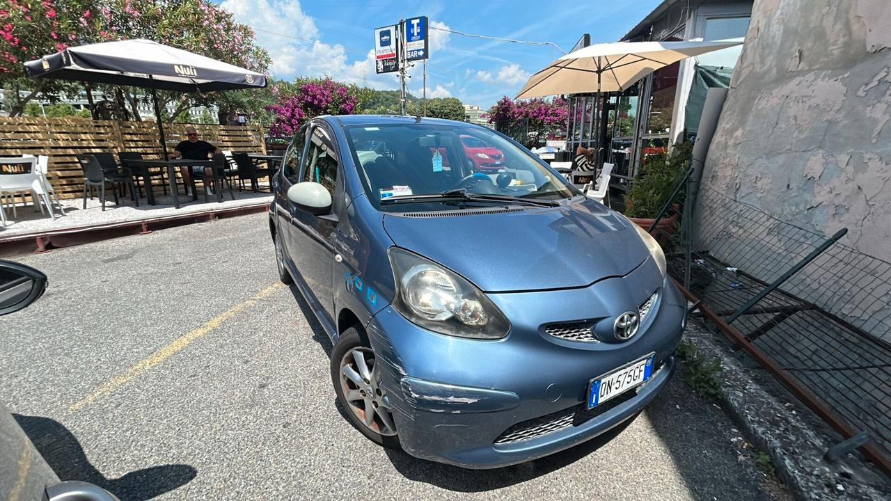 Toyota Aygo 1.0 12V VVT-i 5 porte Sound
