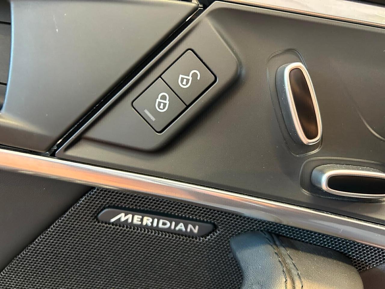 Jaguar F-Type Coupé 2.0 300 cv aut. CUP