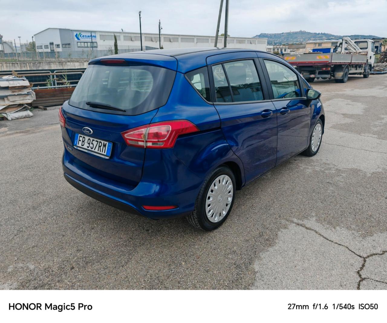 Ford B-Max 1.4 90 CV GPL Business Titanium