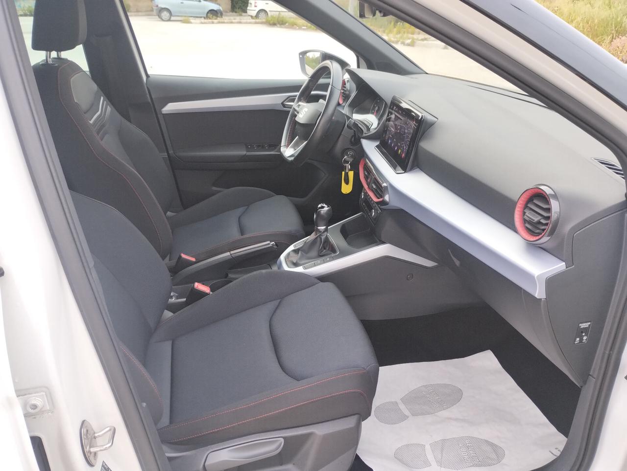 Seat Arona 1.0 TGI FR ( sportiva , full optional e dai consumi record)