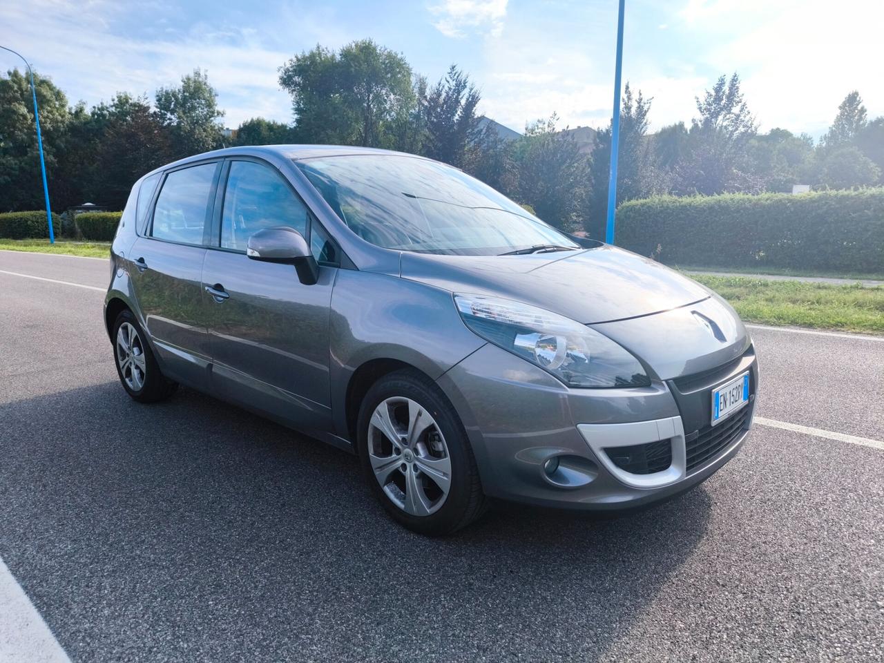 RENAULT SCENIC X-MODE 1,6 DCI- KM 90000-OK NEOPATENTATI
