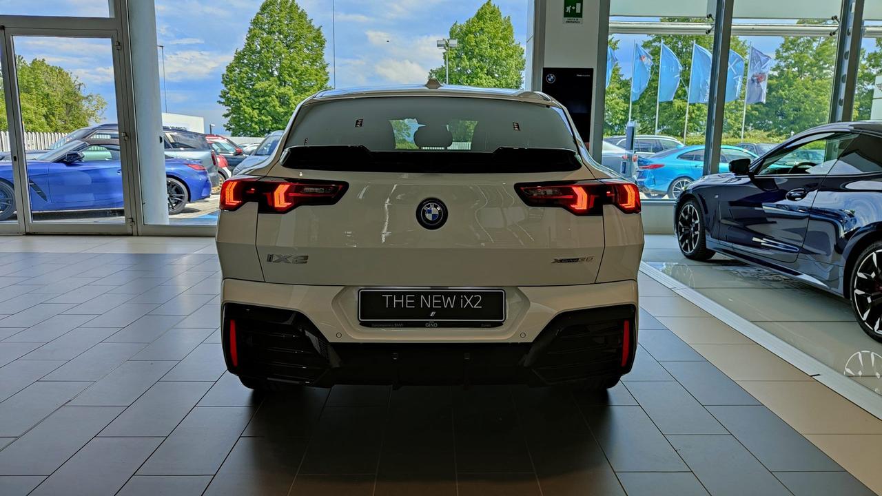 BMW SERIE X - X2 - U10 iX2 xDrive30