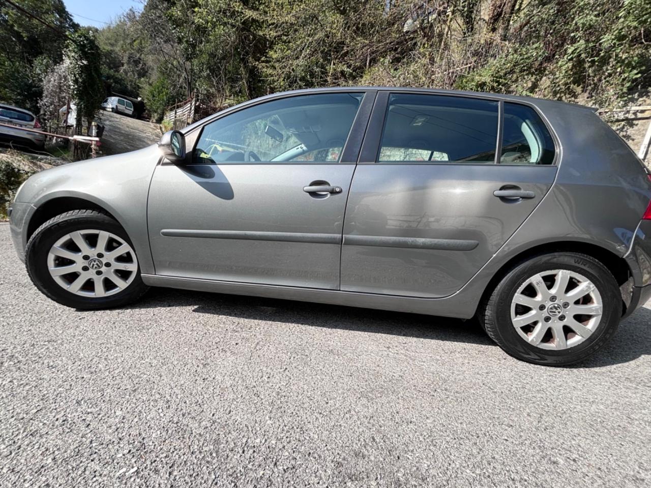 Volkswagen Golf 1.6 16V FSI 5p. Comfortline