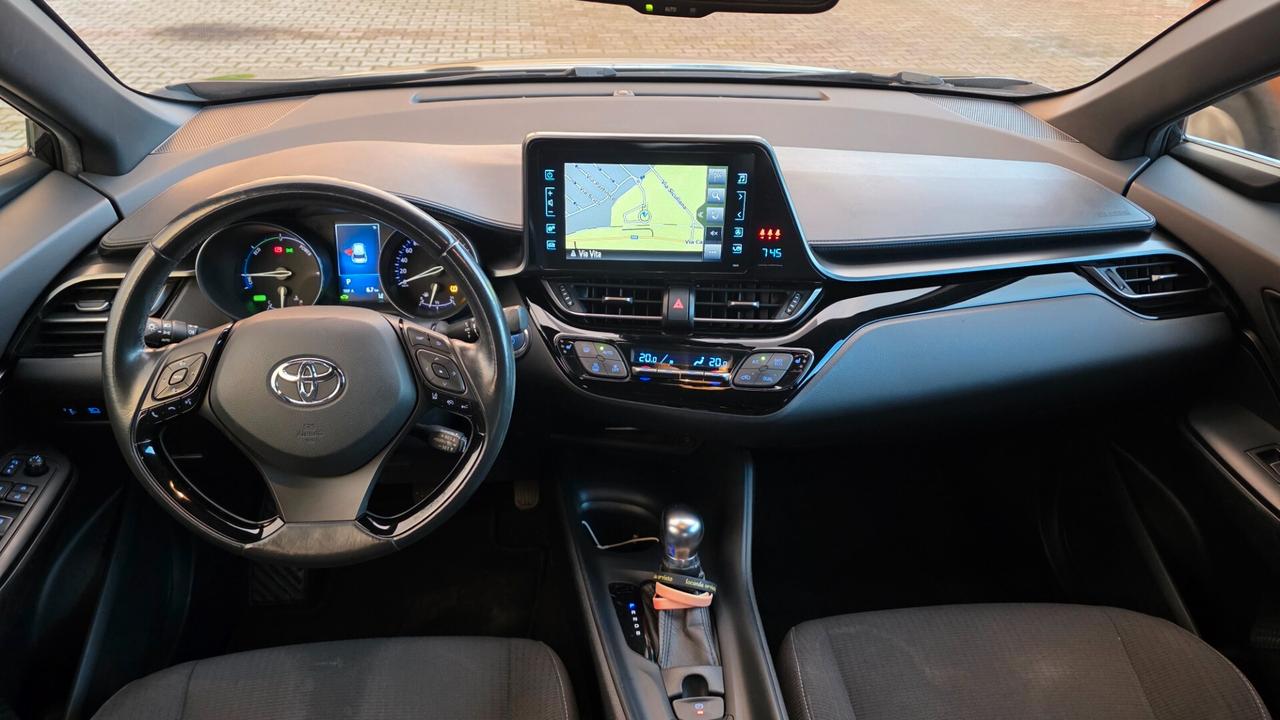 Toyota C-HR 1.8 Hybrid E-CVT Business