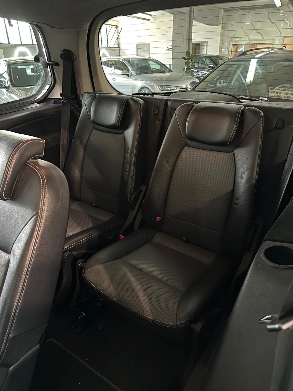 Ford Galaxy 2.2 TDCi 175 CV Ghia DPF