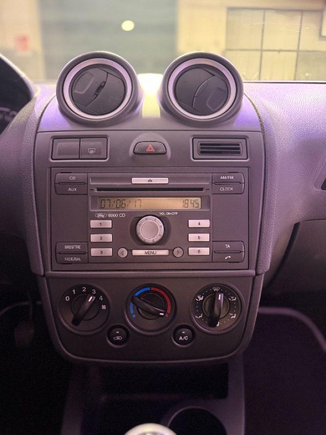 FORD Fiesta 1.2 16V 5p. Ghia