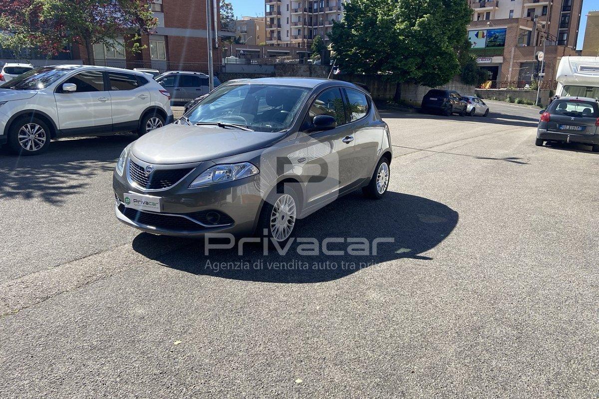LANCIA Ypsilon 1.2 69 CV 5 porte Silver