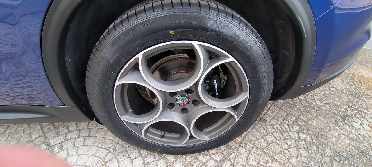 Alfa Romeo Stelvio 2.2 Turbodiesel 190 CV AT8 Q4 Sprint