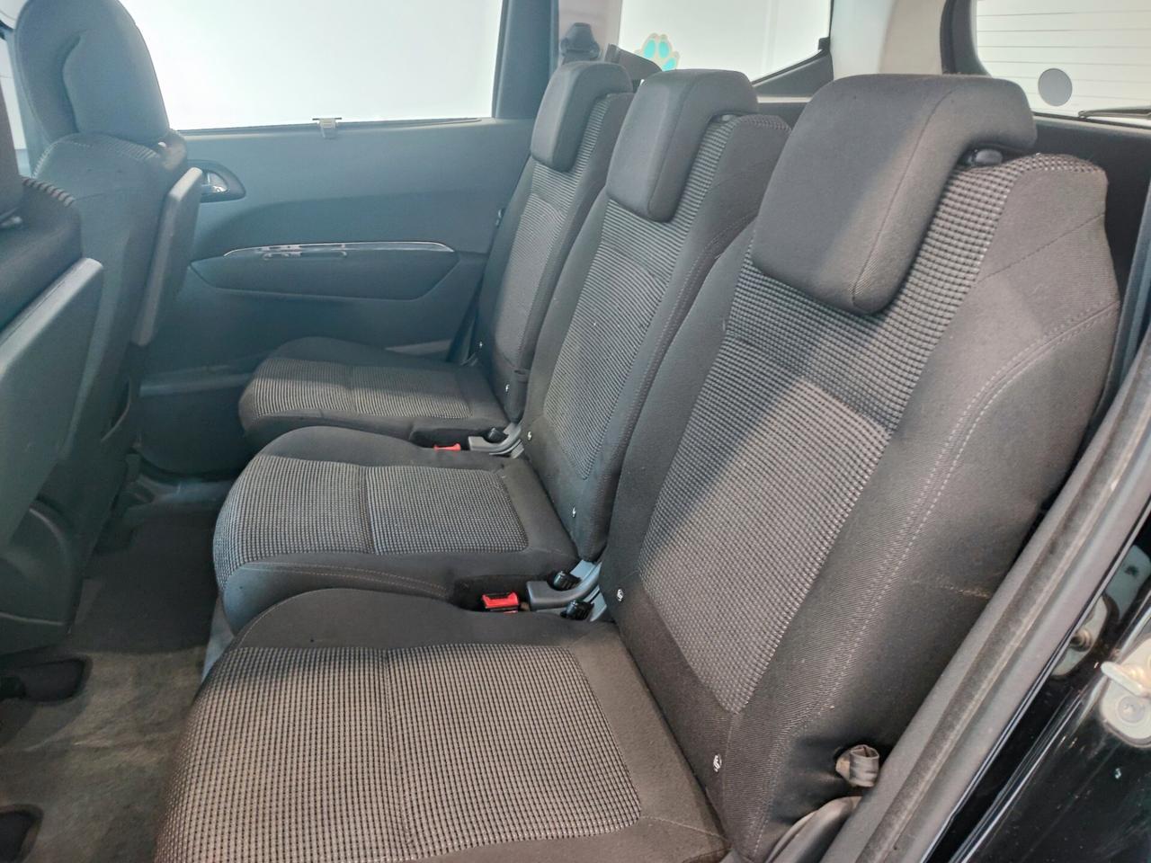 Peugeot 5008 1.6 HDi Business