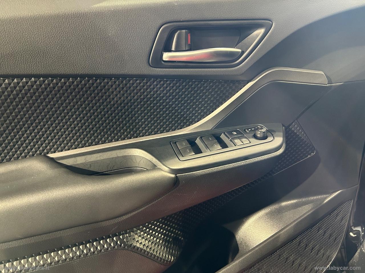 TOYOTA C-HR 1.8 Hybrid E-CVT Business