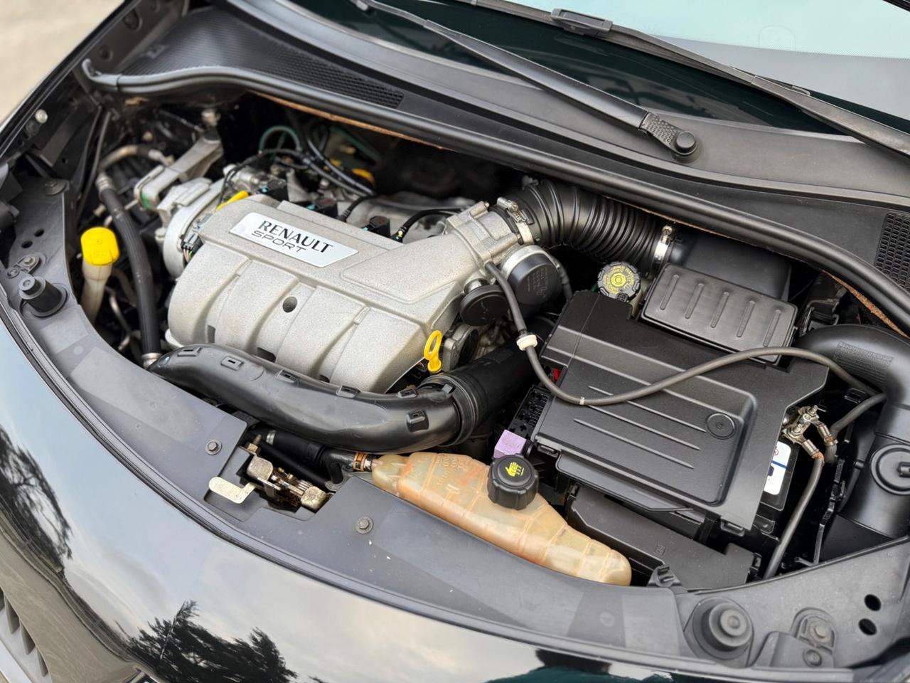 Renault Clio 3 RS F1 R27 N3196 197cv 2008