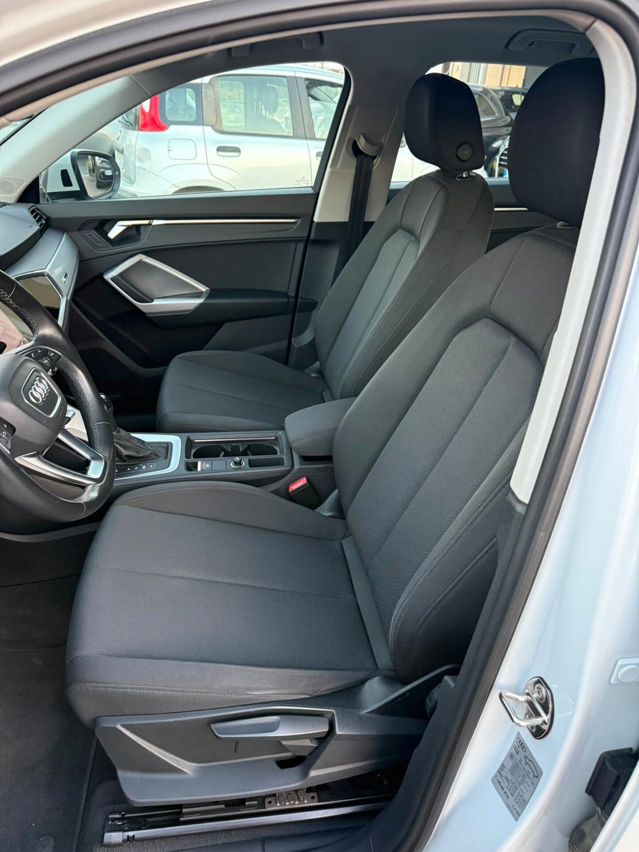 Audi Q3 35 TDI S tronic Business Advanced