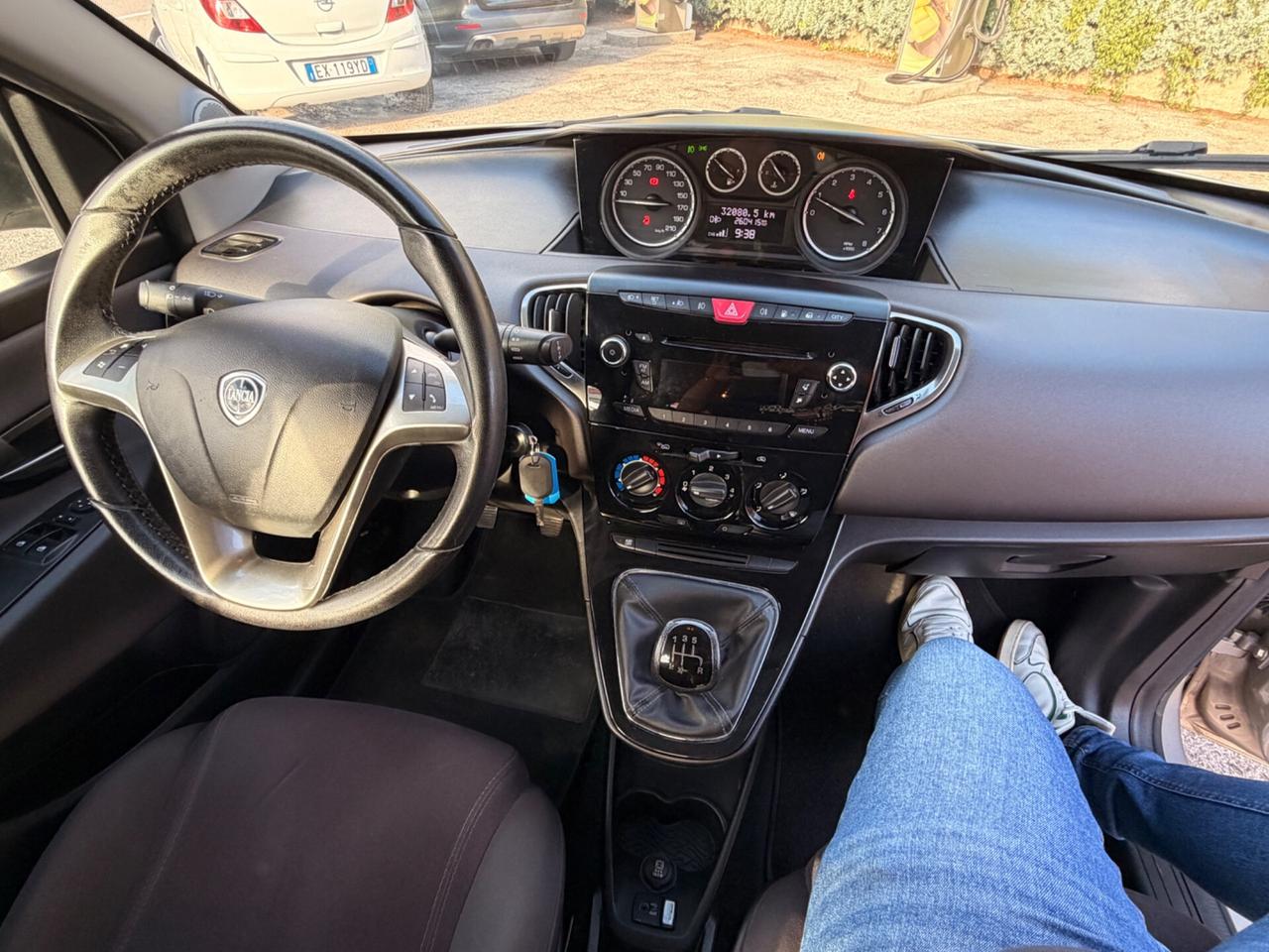 Lancia Ypsilon 900 neopatentati pronto uso garanzia