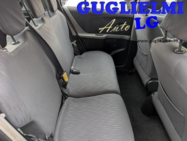 TOYOTA Yaris 1.3 5 porte Sol NEOPATENTATI
