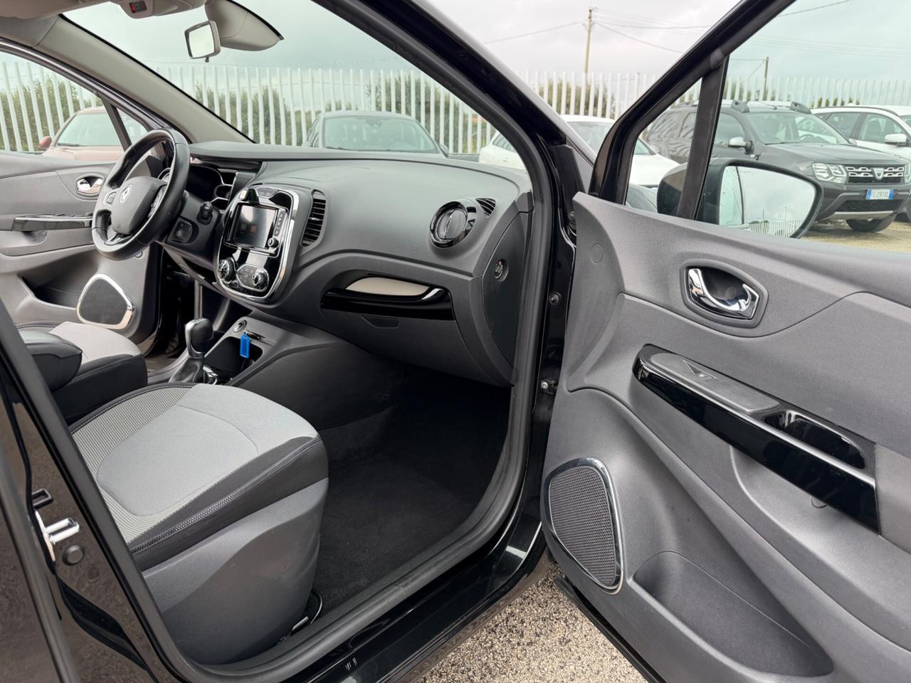 RENAULT CAPTUR 1.2 TCE EDC FULL INTENS MY17