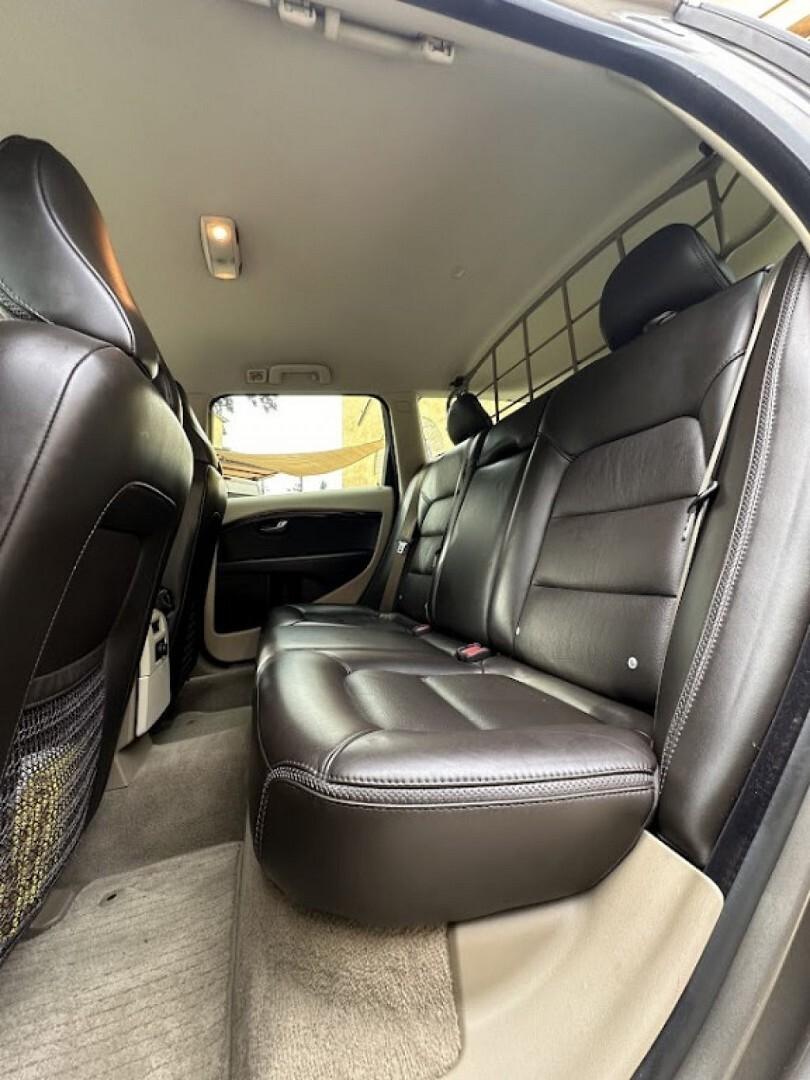 VOLVO XC70 D5 AWD kin