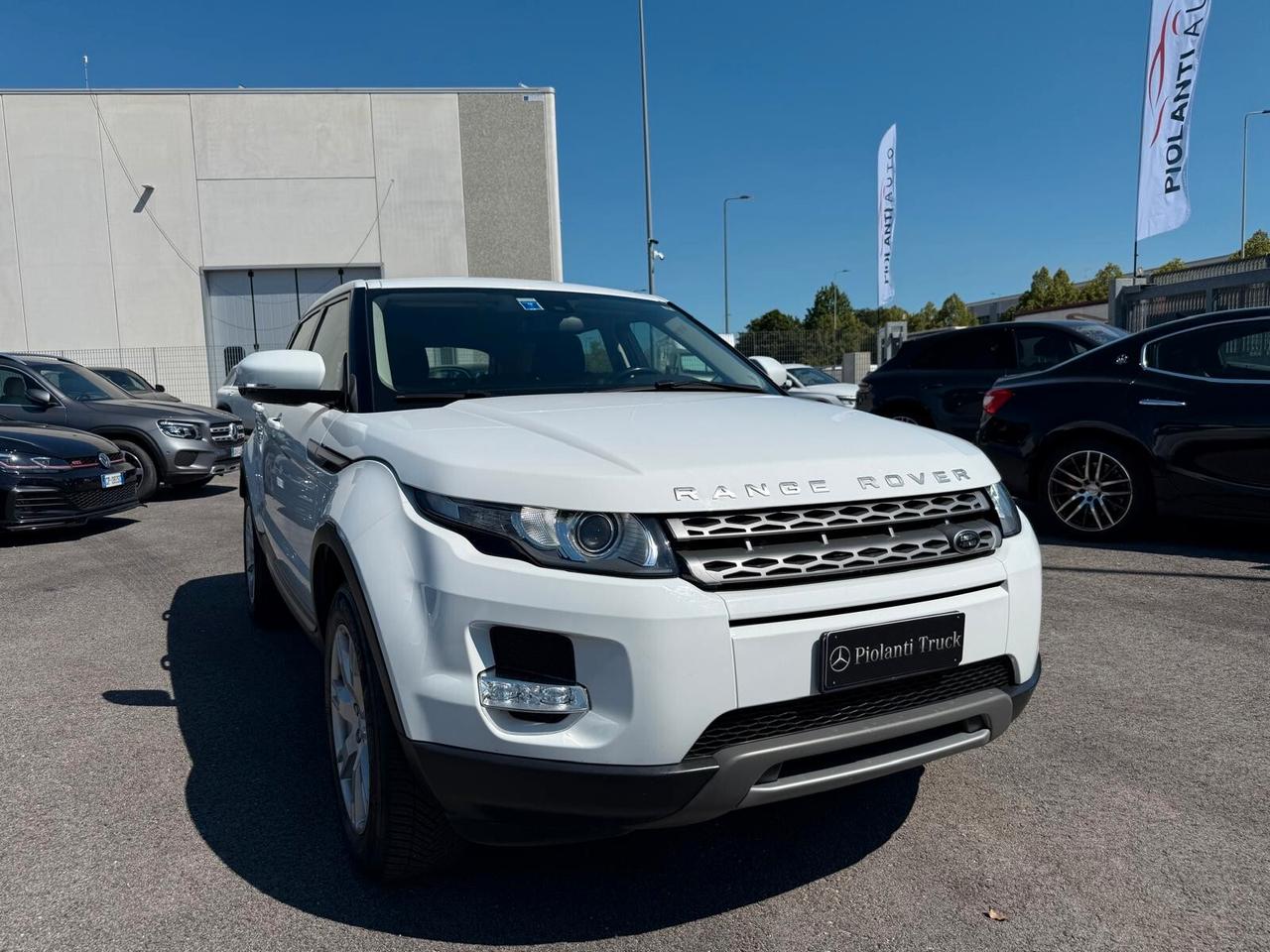 Land Rover Range Evoque 2.2 TD4 5p. Pure