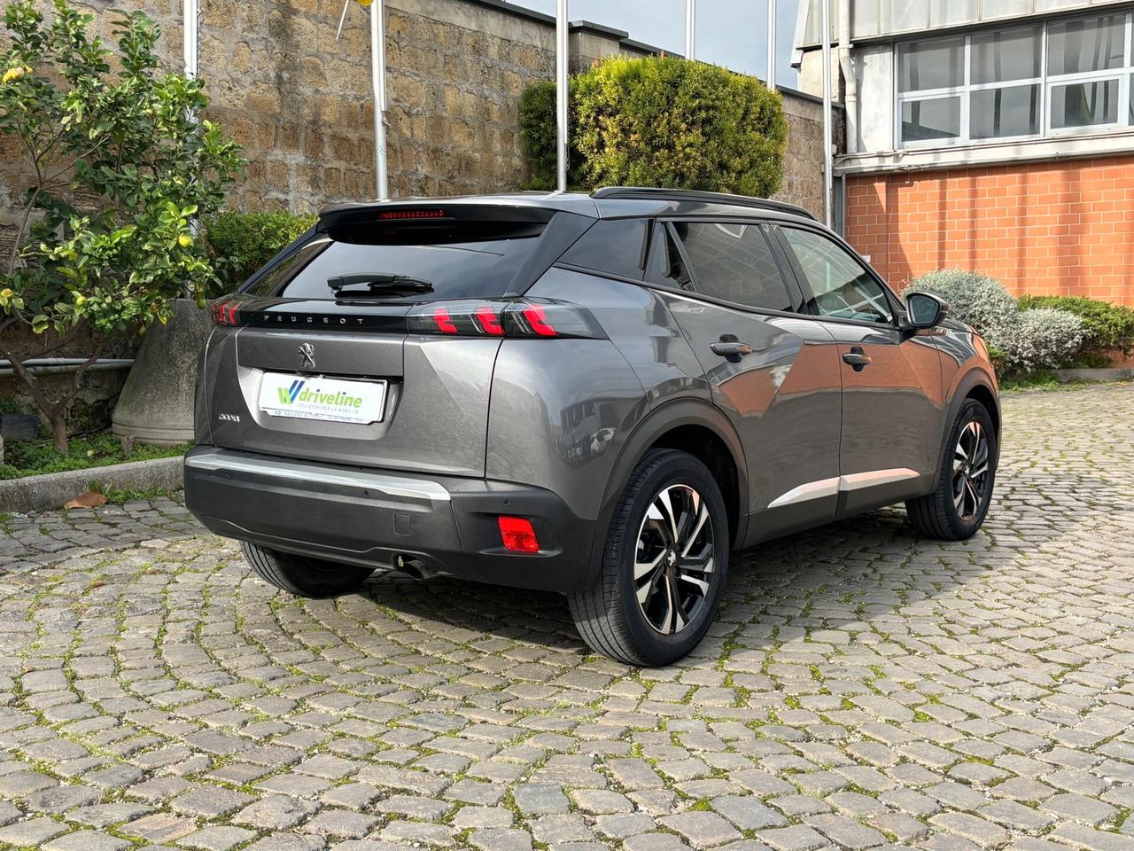 Peugeot 2008 BlueHDi 100 S&S Allure Navi Pack