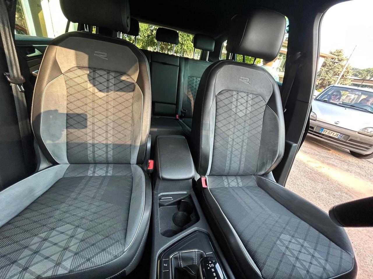 Volkswagen Tiguan 2.0 tdi R-Line 150cv dsg - FULL OPTIONAL