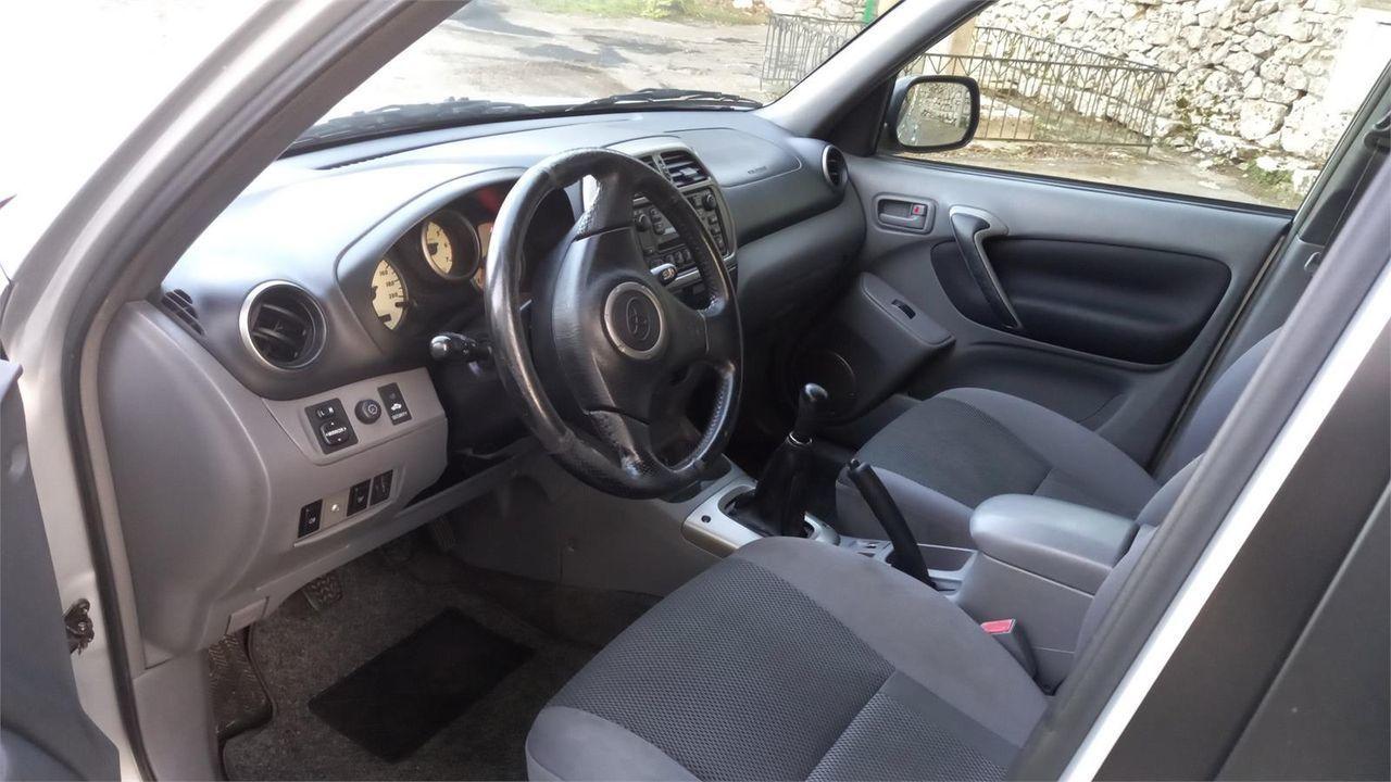 TOYOTA RAV4 RAV4 2.0 Tdi D-4D 5p. Sol