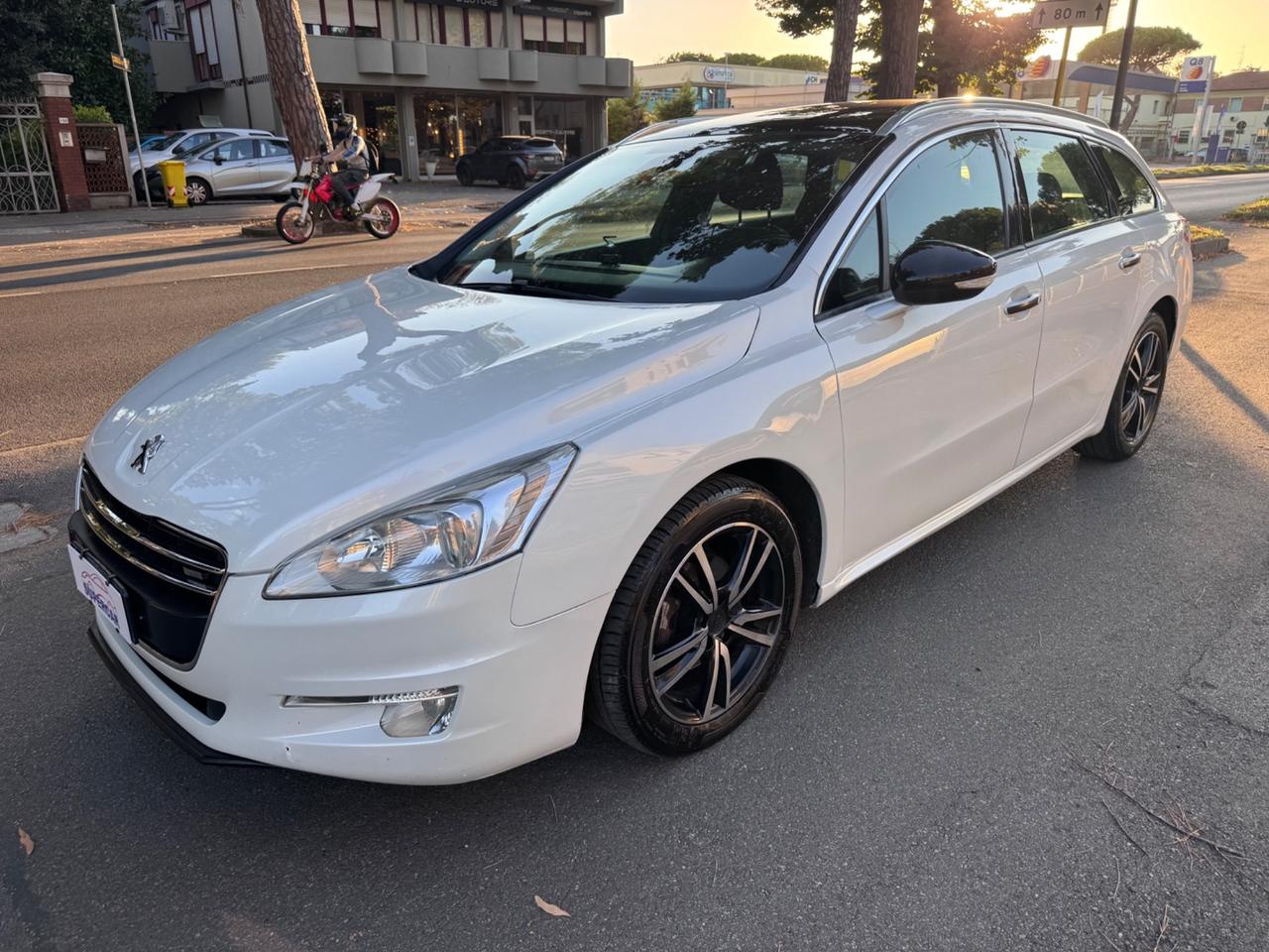 Peugeot 5008 1.6 e-HDi 115CV S&S garanzia 12 mesi