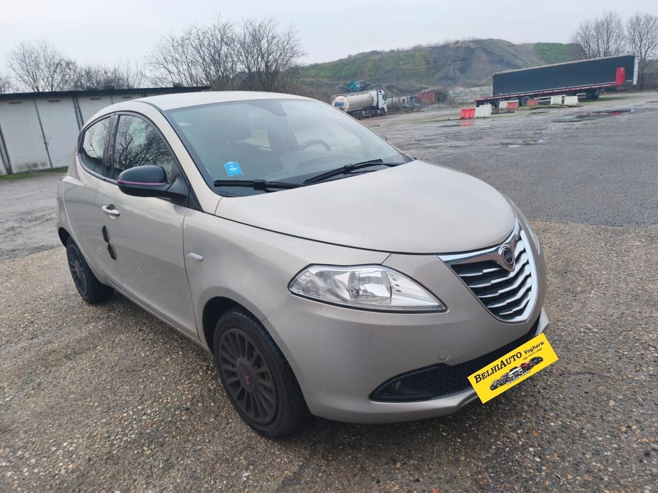 Lancia Ypsilon 2014---1.2 Benzina Neopatentati