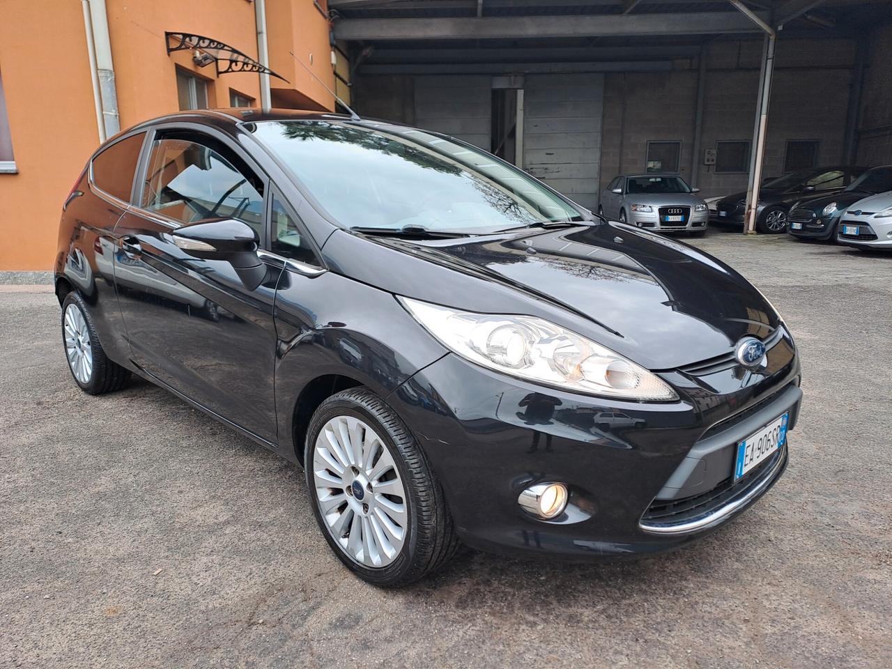 FORD FIESTA 1.4 TITANIUM ** GPL **