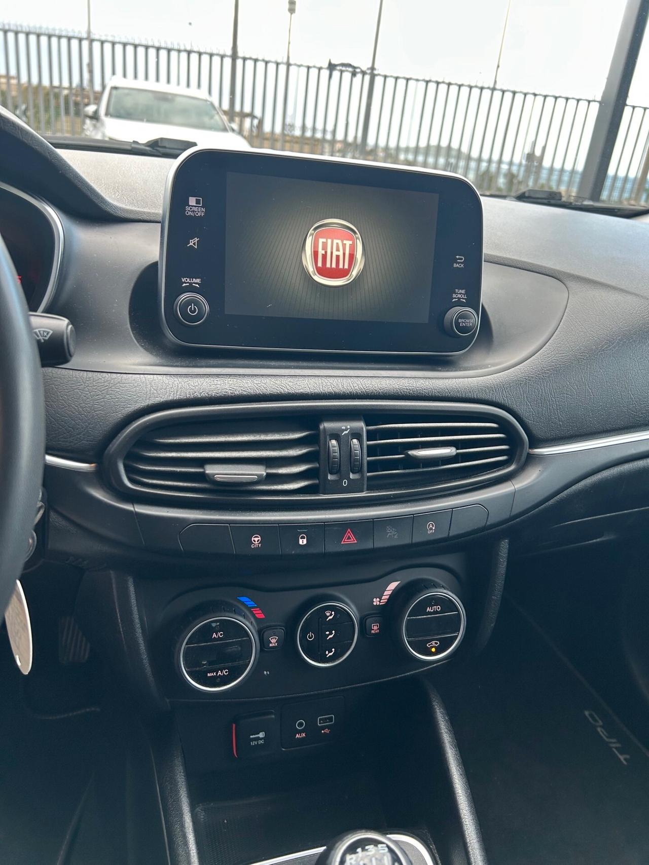 Fiat Tipo 1.6 Diesel Mjt S&S SW Lounge Full