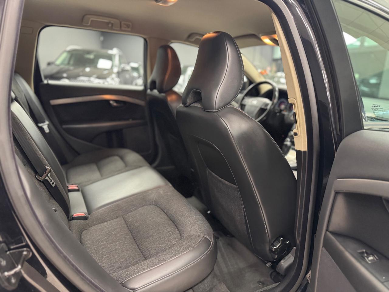 Volvo XC 70 XC70 D5 205 CV AWD Summum