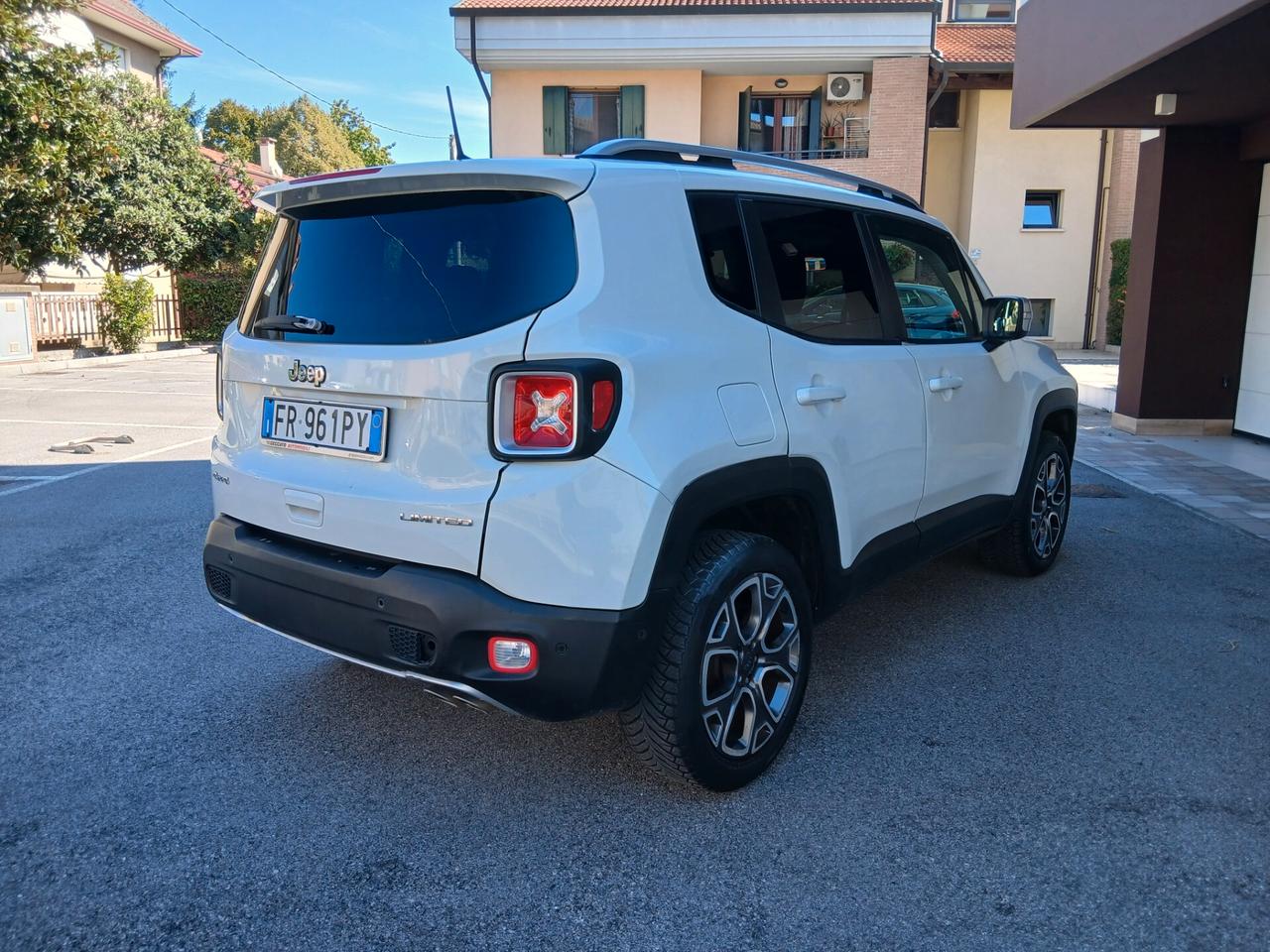 Jeep Renegade 2.0 Mjt 140CV 4WD Active Drive Low Limited tua a € 199 mese
